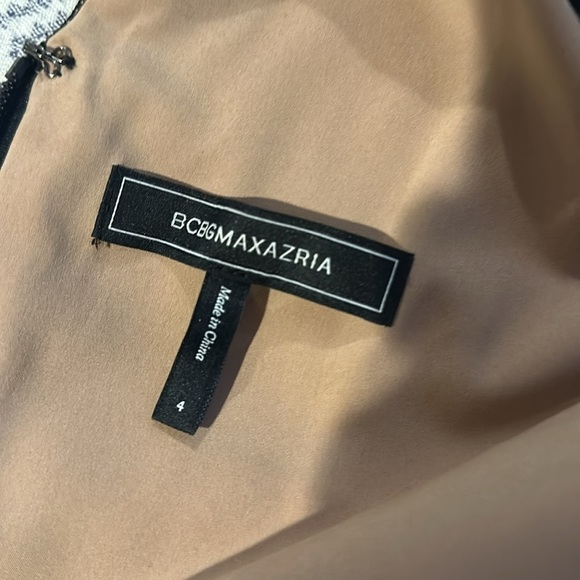 BCBMAXAZRIA V Neck Lace A Line Gown Black - Picture 11 of 12